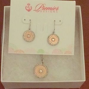 PREMIER DESIGNS EARRING/NECKLACE